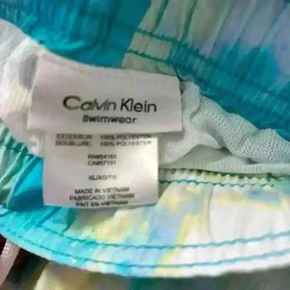 Men's Calvin Klein, extra large multicolored lined bathing suit. NWT - Picture 6 of 16